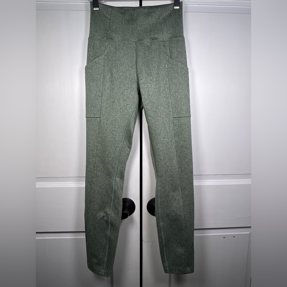 REI Pristine condition Co-op Active Pursuits 7/8 Tights Heathered Green Size XS